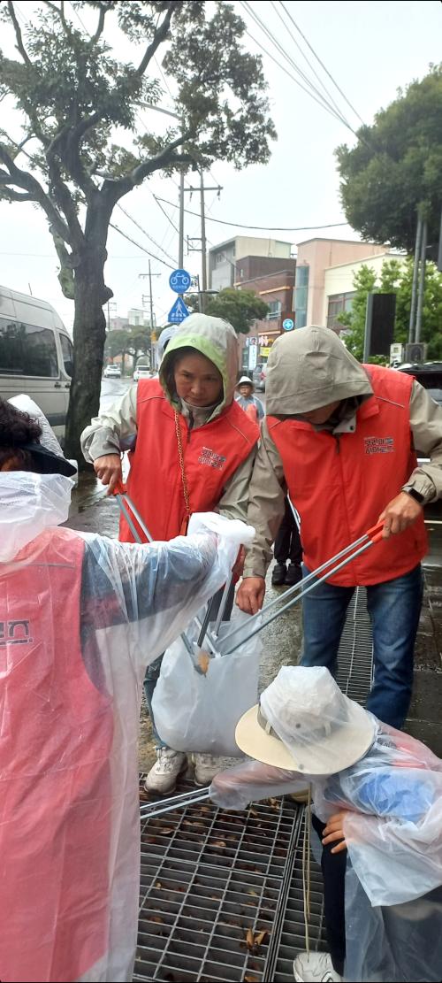 제주광역치매센터 치매어르신 봉사단 "우리마을 히어로즈"